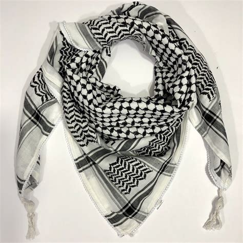what is a keffiyeh scarf